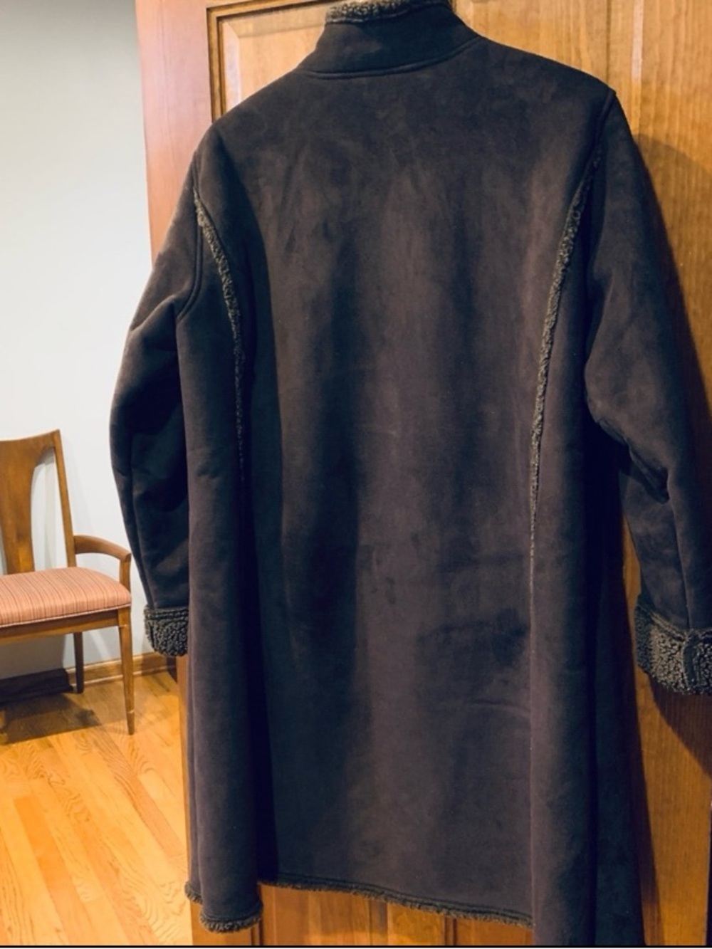 L.L. BEAN FAUX SUEDE SHERPA LINED Coat - Picture 8 of 14